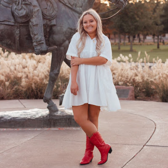 Meet your Posher, Holly - Picture 1 of 1